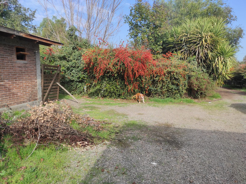 Casa Familiar Con Piscina, Quincho Y Gran Terreno Colina