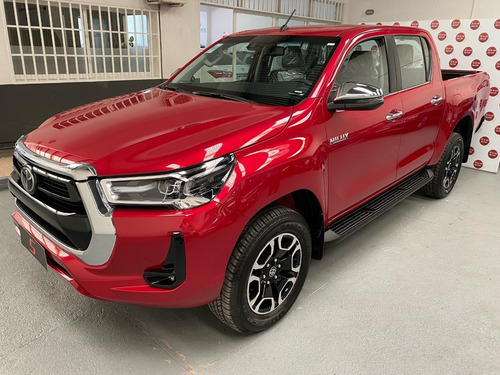 Imagen 1 de 15 de Toyota Hilux 2.8 Dc 4x4 Tdi Srx At6 2021