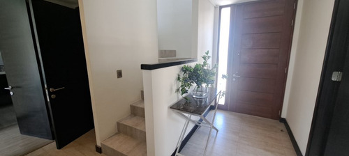 Al Lado De Colegio Pedregal