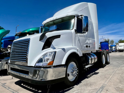 Volvo Vnl 2014