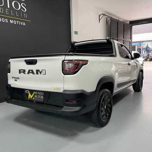 RAM 700 1.4 Slt
