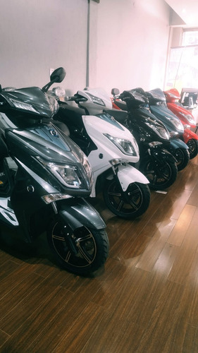 Imagen 8 de 15 de Sunra Hawk Moto Electrica 72v Bateria Litio Extraible 0km M