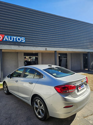Chevrolet Cruze 1.4 Premier Sedan