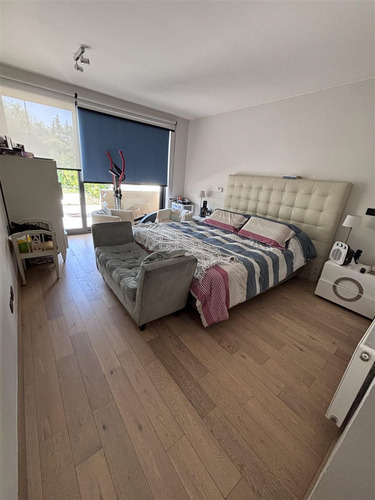 Casa En Venta De 4 Dorm. En Lo Barnechea Valle Escondido