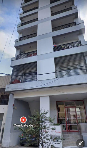 Cochera En Venta, En Barrio Sur. Piedras Al 200