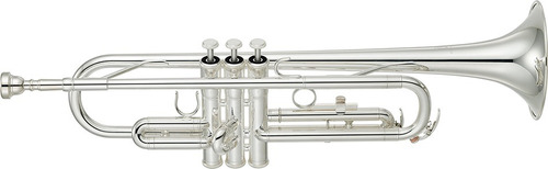 Trompeta Yamaha Ytr-2330s Color Plateado Con Acabado Plateado Incluye Estuche