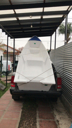 Imagen 5 de 8 de Bote De Remos Tipo Canobote Con Estabilizadores Sin Toldilla