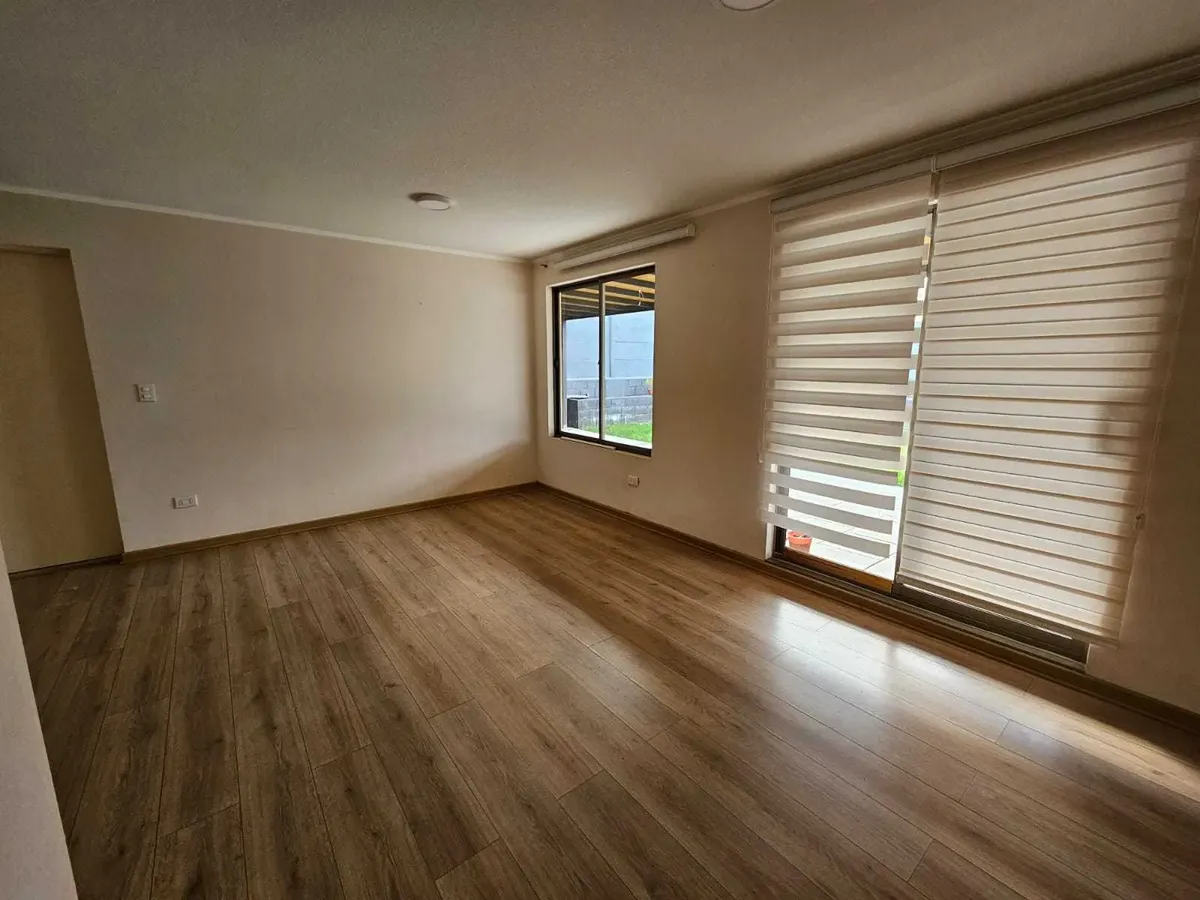 Imagen 5 de 26 de Arriendo Casa Aislada 2 Pisos El Mirador (177043)