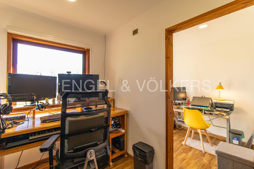 Acogedora Y Moderna Casa En Canto Del Lago En Pucón