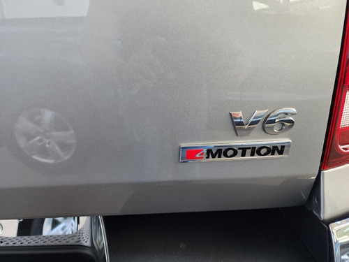 Imagen 13 de 25 de Amarok V6 Highline 258cv C/ Estribos Y Barra Antivuelco #02