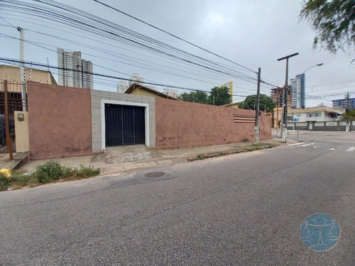 Imagem 3 de 15 de Casa Com Excelente Localizacao No Bairro De Tirol - V-11443