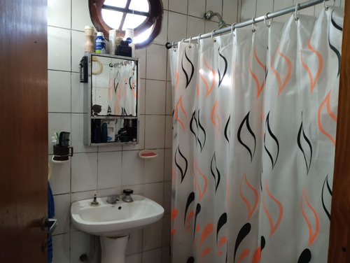 Casa 3 Ambientes 1 Dormitorio En Los Hornos, La Plata
