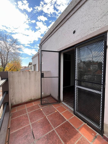Casa Dúplex En Alquiler En Temperley, Lomas De Zamora, G.b.a. Zona Sur
