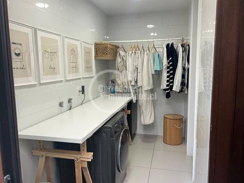 Casa En Venta De 4 Dorm. En Lo Barnechea Los Litres