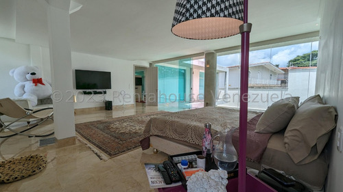 Ms: 24-3353 Vendemos Espectacular Y Nueva Casa En Loma Linda, El Hatillo. A=680m2, 4h, 5b, 11p.