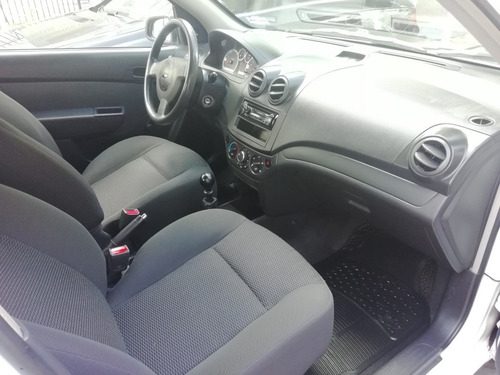 Imagen 6 de 15 de Chevrolet Aveo 2014 1.6 Ls L4 Man Mt