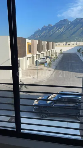Casa En Renta En Dominio Cumbres