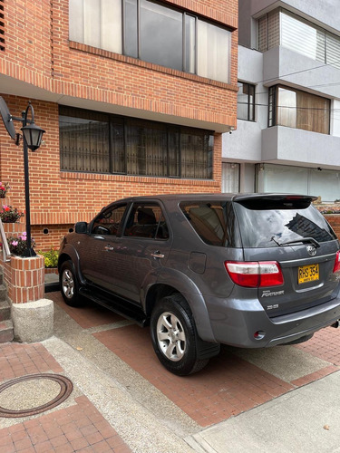 Toyota Fortuner 2.7l