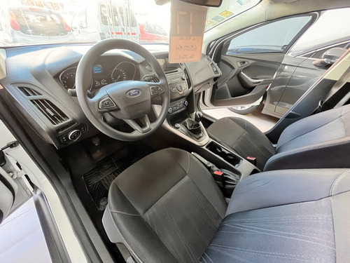 Ford Focus III 1.6 Sedan S