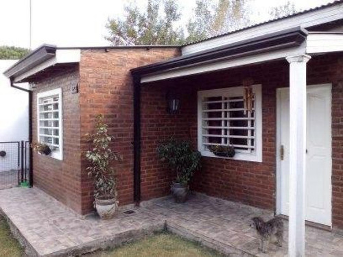 Casa Venta - 3 Dormitorios 1 Baño - 136 Mts2 - Etcheverry
