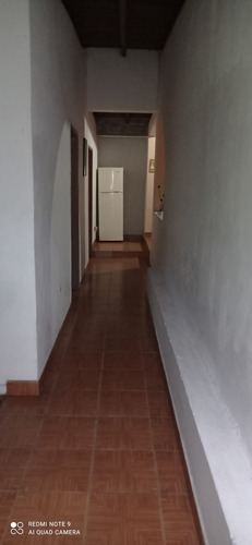 Imagen 25 de 29 de Venta De Casa Urb. Parque Valencia