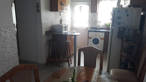 Imagen 2 de 14 de Departamento Tipo Casa En Venta Cond En Lanus Este