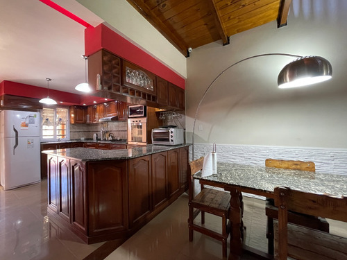 Venta Casa Castelar 5 Ambientes
