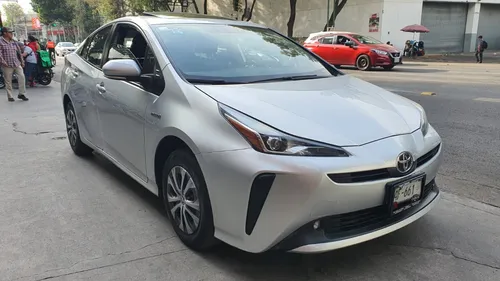 Toyota Prius 1.8 Premium Cvt