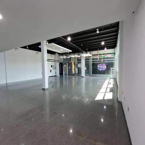Local Comercial En Alquiler