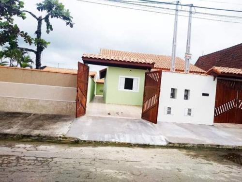 Imagem 1 de 11 de Casa 1km Do Mar Aceita Financiamento Com 150m² 7069
