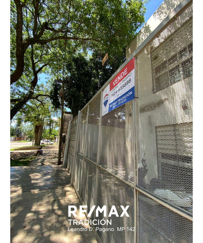 Casa En Venta Ubicación Residencial 7 Ambientes.-