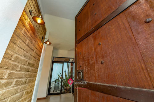 Casa En Venta De Lujo Bugambilias Zona Sur
