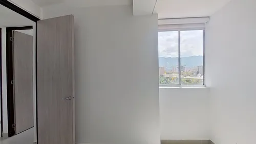 Gran Apartamento En Niquia, Código 53