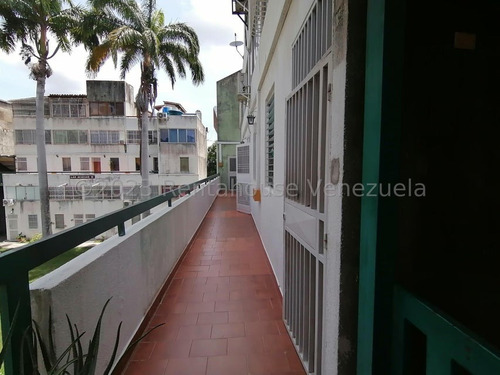 Apartamento En Venta Urb. Almarriera De Cabudare Cod  2 - 4 - 6 - 7 - 5 - 3  Mp