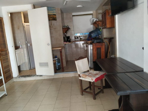 Imagen 3 de 15 de E1d Estudio En Primera Linea De Playa Con Aire Acondicionado Y Wifi
