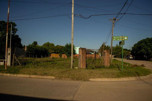 Imagen 5 de 8 de Dos Lotes Se Venden En Conjunto O Por Separado En Lobos
