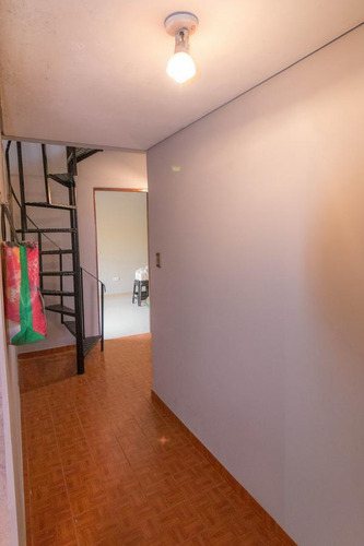 Ph En Venta - 3 Dormitorios 1 Baño - 69mts2 Cubiertos - Lomas Del Mirador