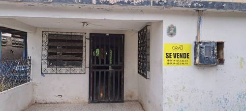 Casa Con Terreno En Venta Sector La Caraqueña Puerto La Cruz