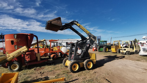 Imagen 3 de 14 de Minicargador New Hollan L170 Año 2007