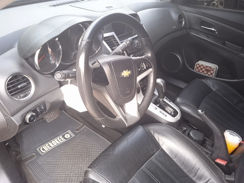 Imagen 10 de 12 de Chevrolet Cruze