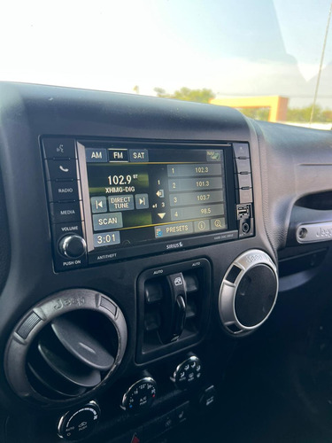 Jeep Wrangler 3.7 Sahara 3.6 4x4 At
