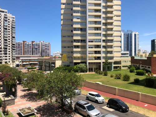 Apartamento 1 Y Medio Dormitorio-ref:3454