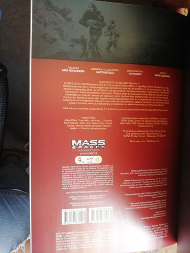 Mass Effect Foundation Vol. 1 (Usado)