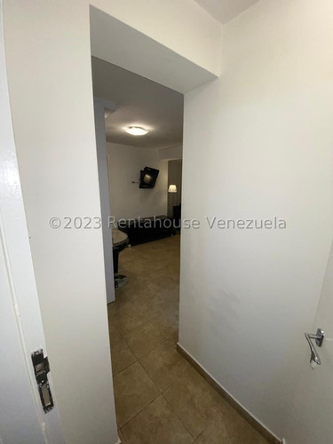 Apartamento En Alquiler Sabana Grande 23-30116 Fabricio Liaz