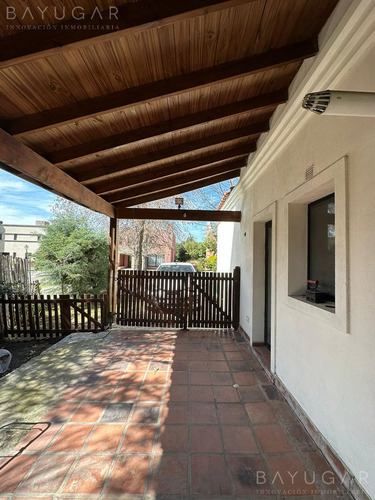 Alquiler Temporal - Casa En Sausalito - Bayugar Negocios Inmobiliarios