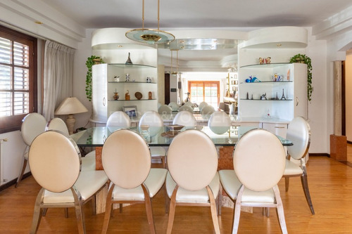 Casa En Venta Con Excelente Ubicación En Carrasco Id 5539