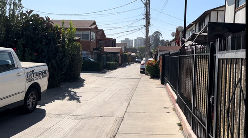 Práctica Casa Recién Renovada A Pasos Metro Las Parcelas