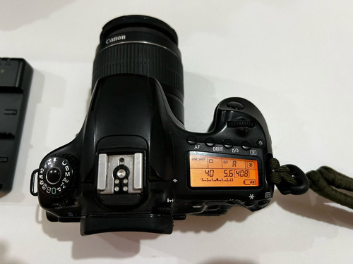 Canon Eos 60d Dslr Color Negro Incluye Dos Baterías Negro (Usado)