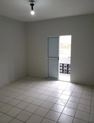 Imóvel Com Duas Casas E Galpão Comercial Com 290 Metros.