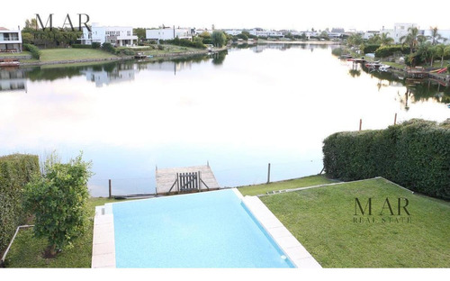 Imagen 28 de 30 de Imponente Casa En Venta Al Lago En Barrio Los Lagos Nordelta. 4 Dormitorios.